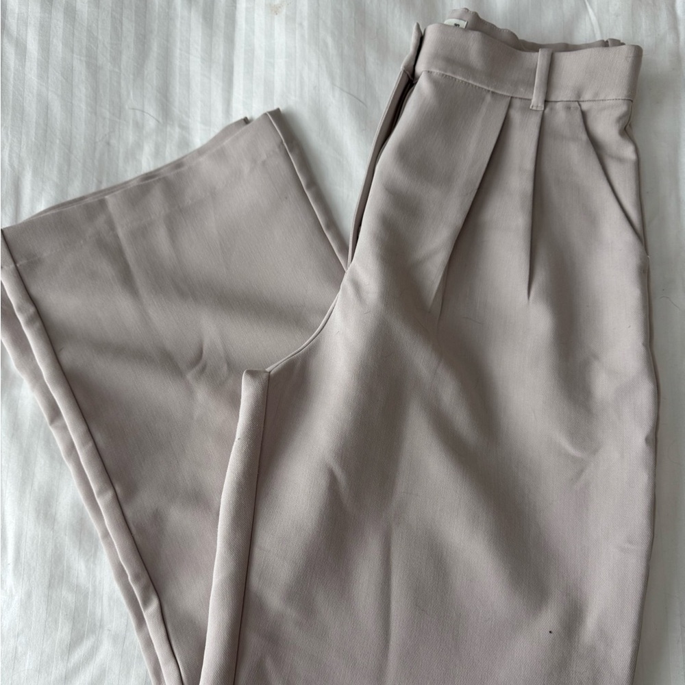 Beige Abercrombie Curve Love Sloane Pants - size 30 (Tall)